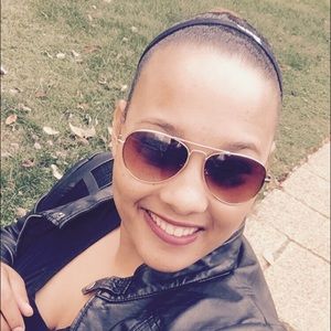 Meet your Posher, Carla