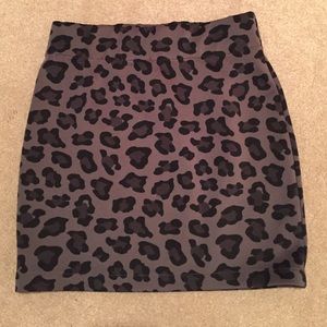 Aeropostale stretch leopard mini skirt, XS