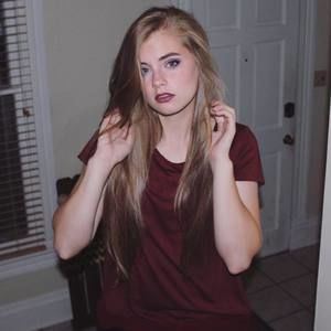 Meet your Posher, Kira