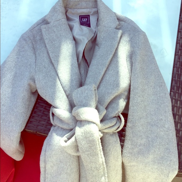 BEAUTIFUL WINTER COAT!