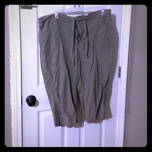 Khaki capris