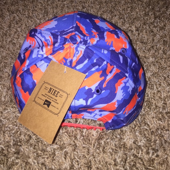 ❌SOLD❌ Nike Camo Snapback - Picture 2 of 2
