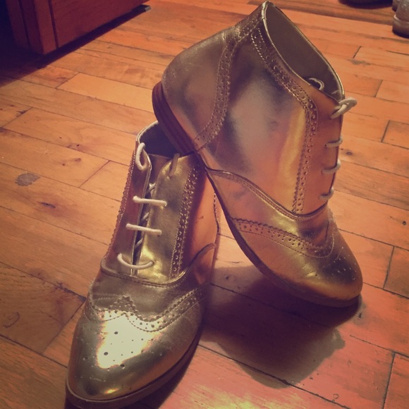 BDG metallic gold boots