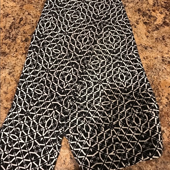 Black and white OS Lularoe Leggings