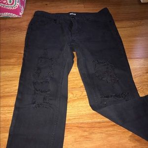 Urban Outfitters BDG Slim Boyfriend Ripped Jeans