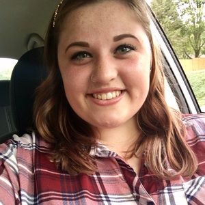 Meet your Posher, Katelyn