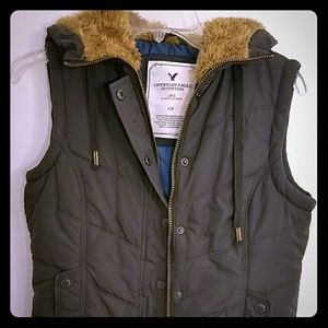 Navy puffer vest