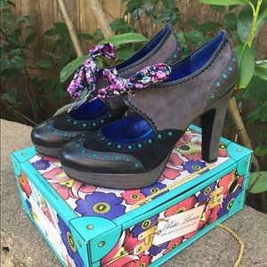 Poetic licence heels