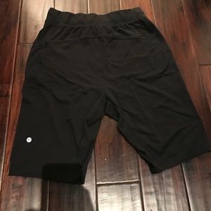 Lululemon for the people short