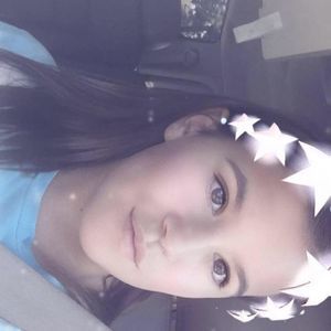 Meet your Posher, Ella