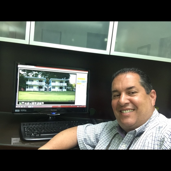 Meet your Posher, Rafael - Picture 1 of 1