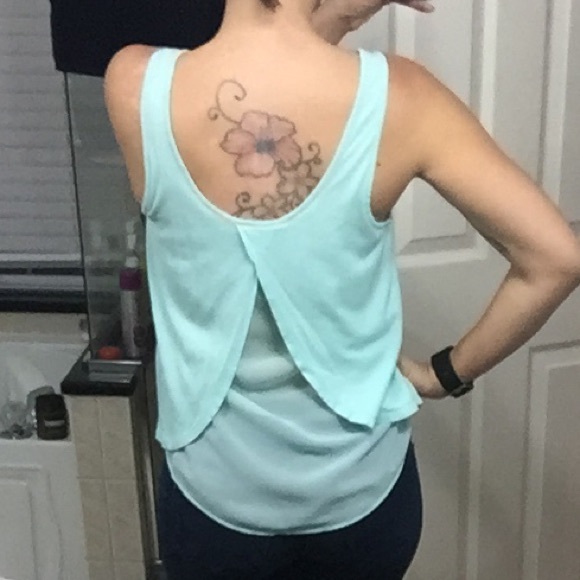Tank top - Picture 2 of 3