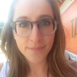 Meet your Posher, Em