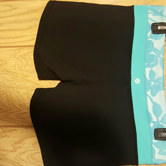 Lululemon bootie shorts