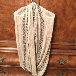 Infinity scarf
