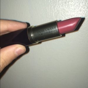 Estée Lauder Pure Color Envy -420 Rebellious Rose!