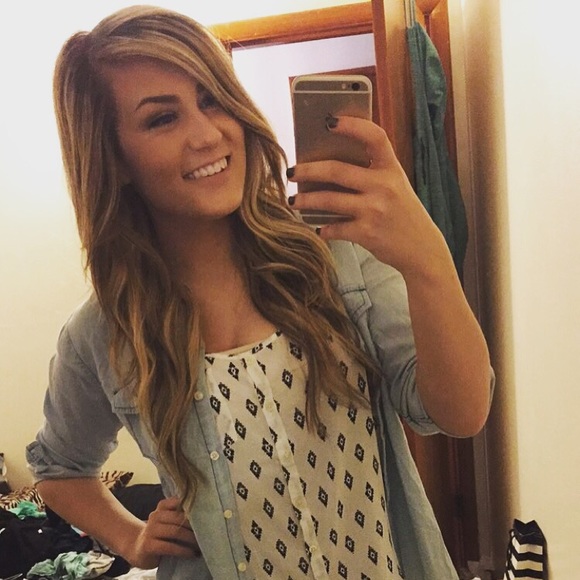 Meet your Posher, Kaity - Picture 1 of 1