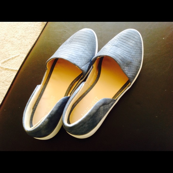 Nine West Women's Blue  Sneakers