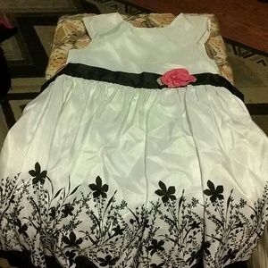 Little girls dress