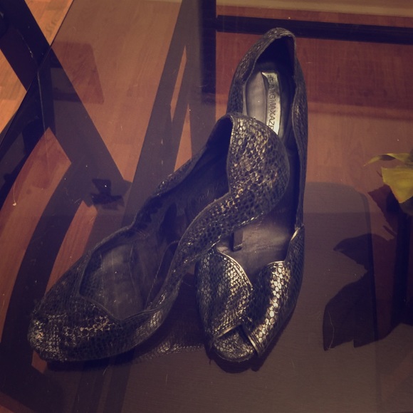 BCBG Maximara Silver Scallop Heels Size 7