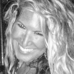 Meet your Posher, Dina