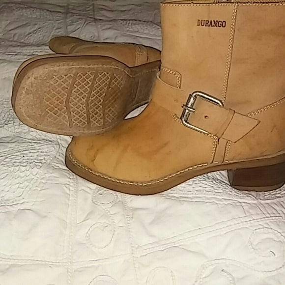 Boots - Picture 3 of 3
