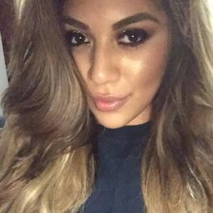 Meet your Posher, Cynthia