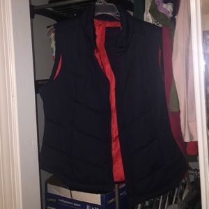 Navy Aeropostale puffy vest