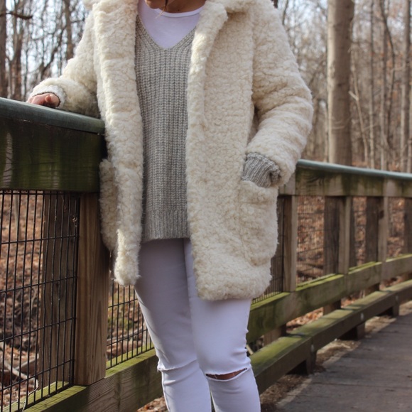 Aritzia Sherpa coat