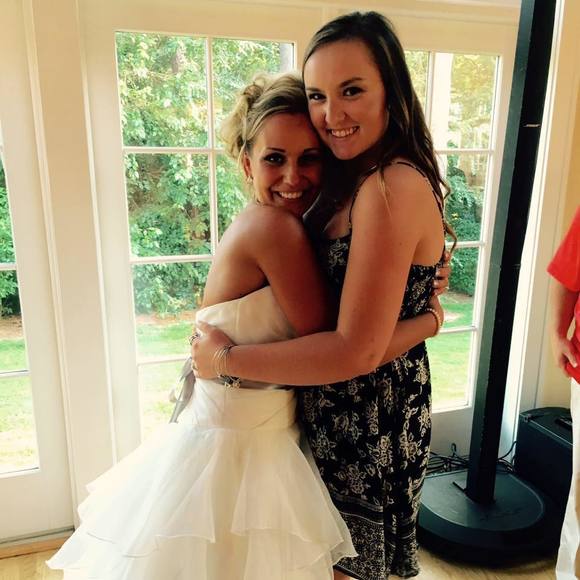 Meet your Posher, Courteney - Picture 1 of 1