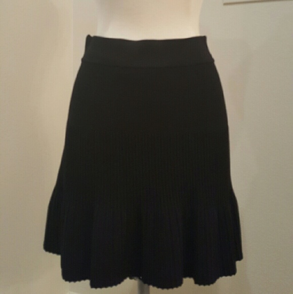 French Connection Black Skirt - Picture 2 of 2