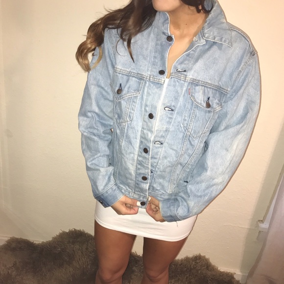 Hand Painted Levi's Jean Jacket - Rugged Threads - Picture 3 of 3