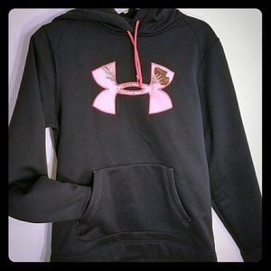 Black Under Armour hoodie