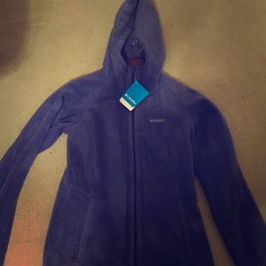 Columbia Women's Long Hoodie. Size: Medium