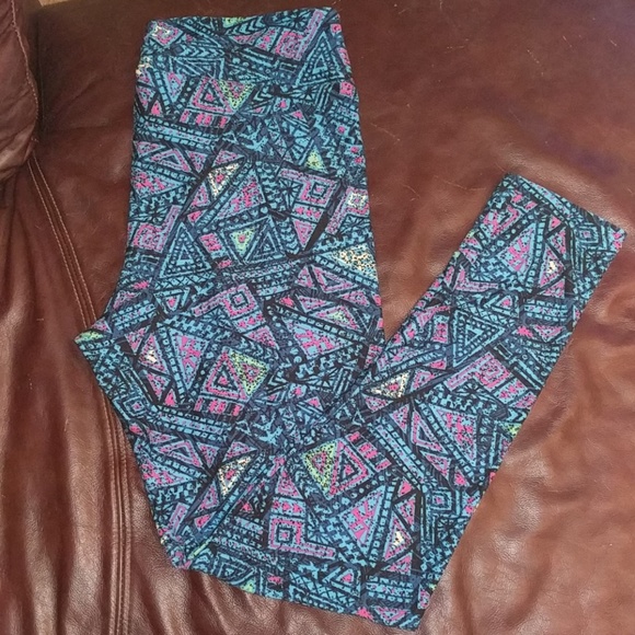 LuLaRoe Tall & Curvy Leggings
