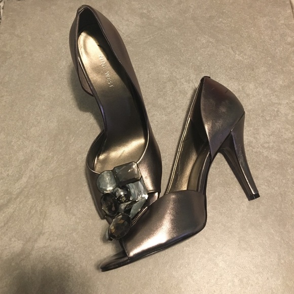 Nine West Jeweled Shoe - Picture 2 of 4