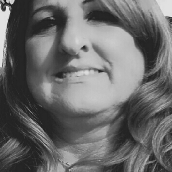 Meet your Posher, Lisa - Picture 1 of 1