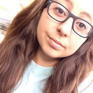 Meet your Posher, Angelle