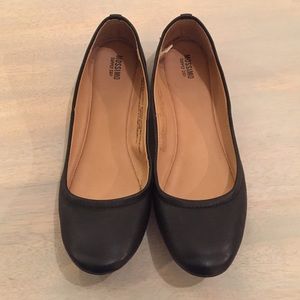 Mossimo Flats