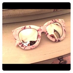 Quay marble sunglasses