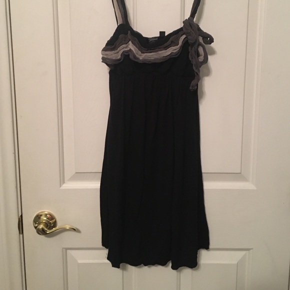 Black mini dress - Picture 1 of 3
