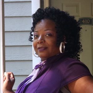 Meet your Posher, Carla