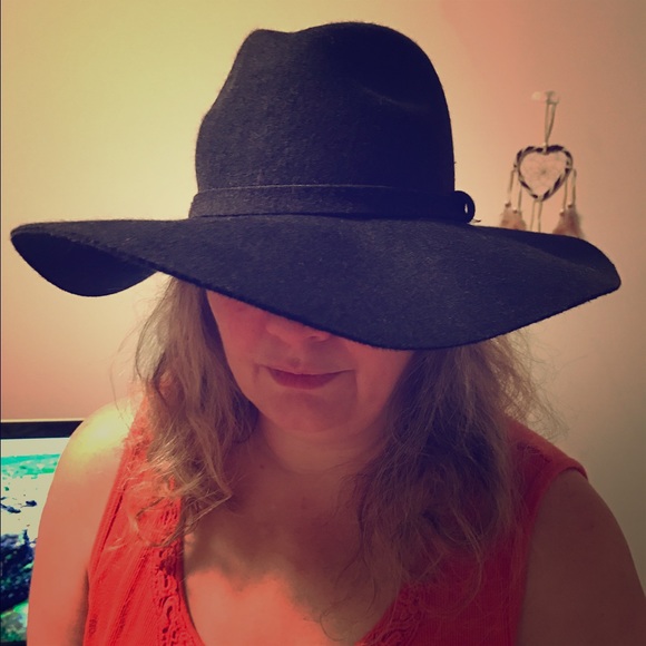 Floppy fedora hat :) (Coachella )