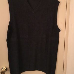 Men's V-neck sweater vest