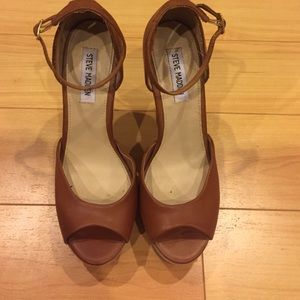 Steve Madden cognac canvas wedges