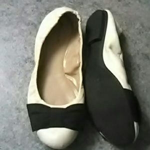 Tahari flats