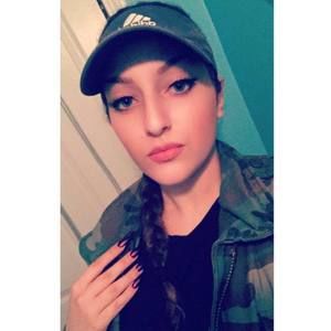 Meet your Posher, Lailyn