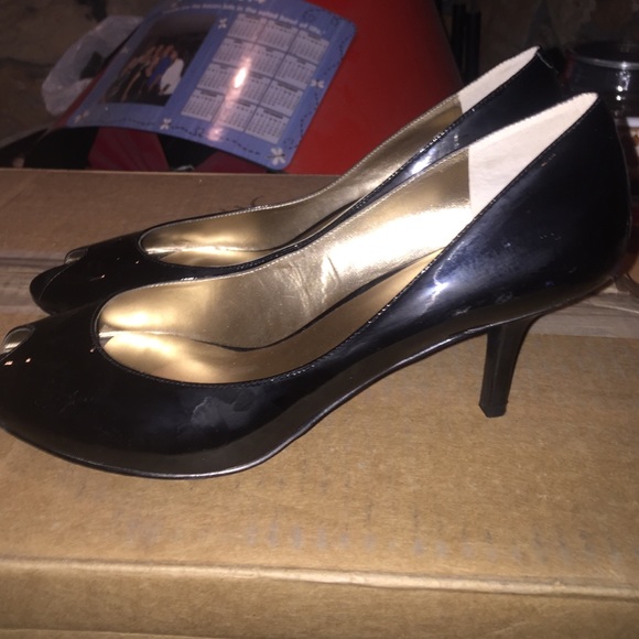Nine West Peep Toes - Picture 2 of 4