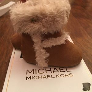 Michael Kors boots size 4