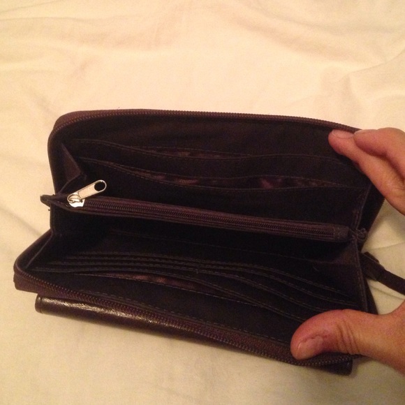 Kenneth Cole wallet - Picture 2 of 4